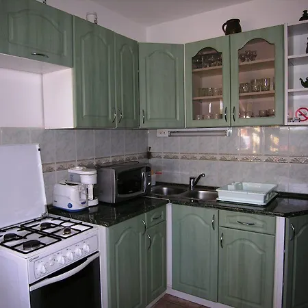 Fuksz Apartman * 佐洛卡罗斯